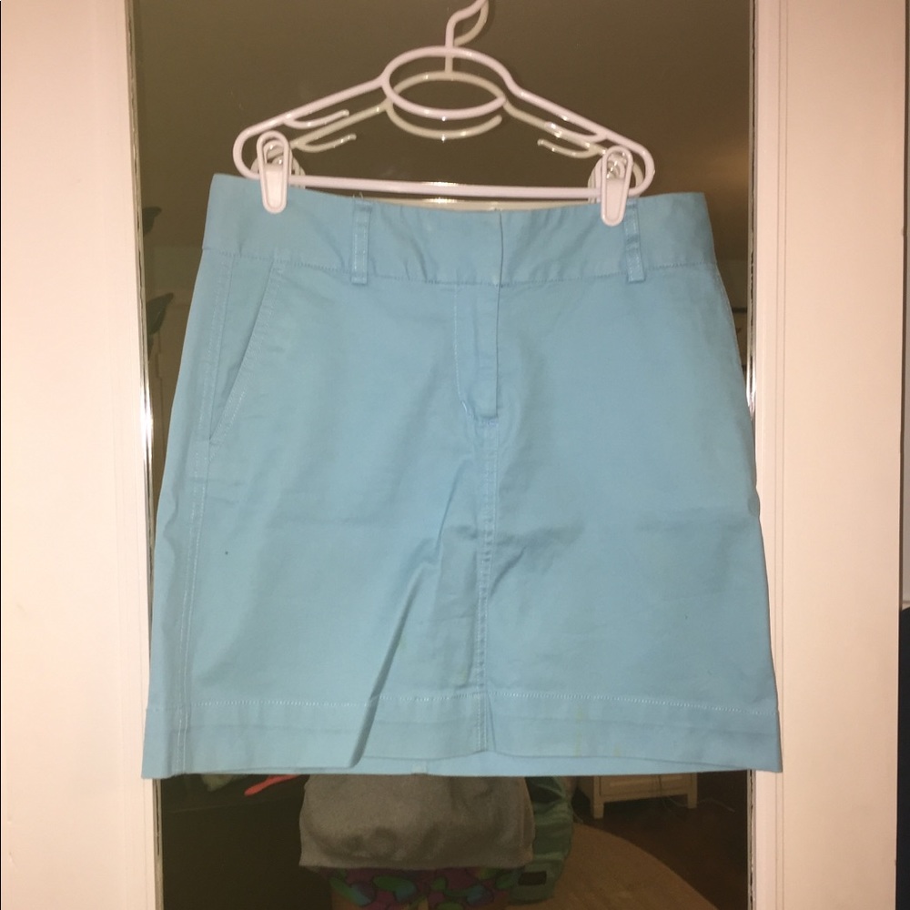vineyard vines skirt!